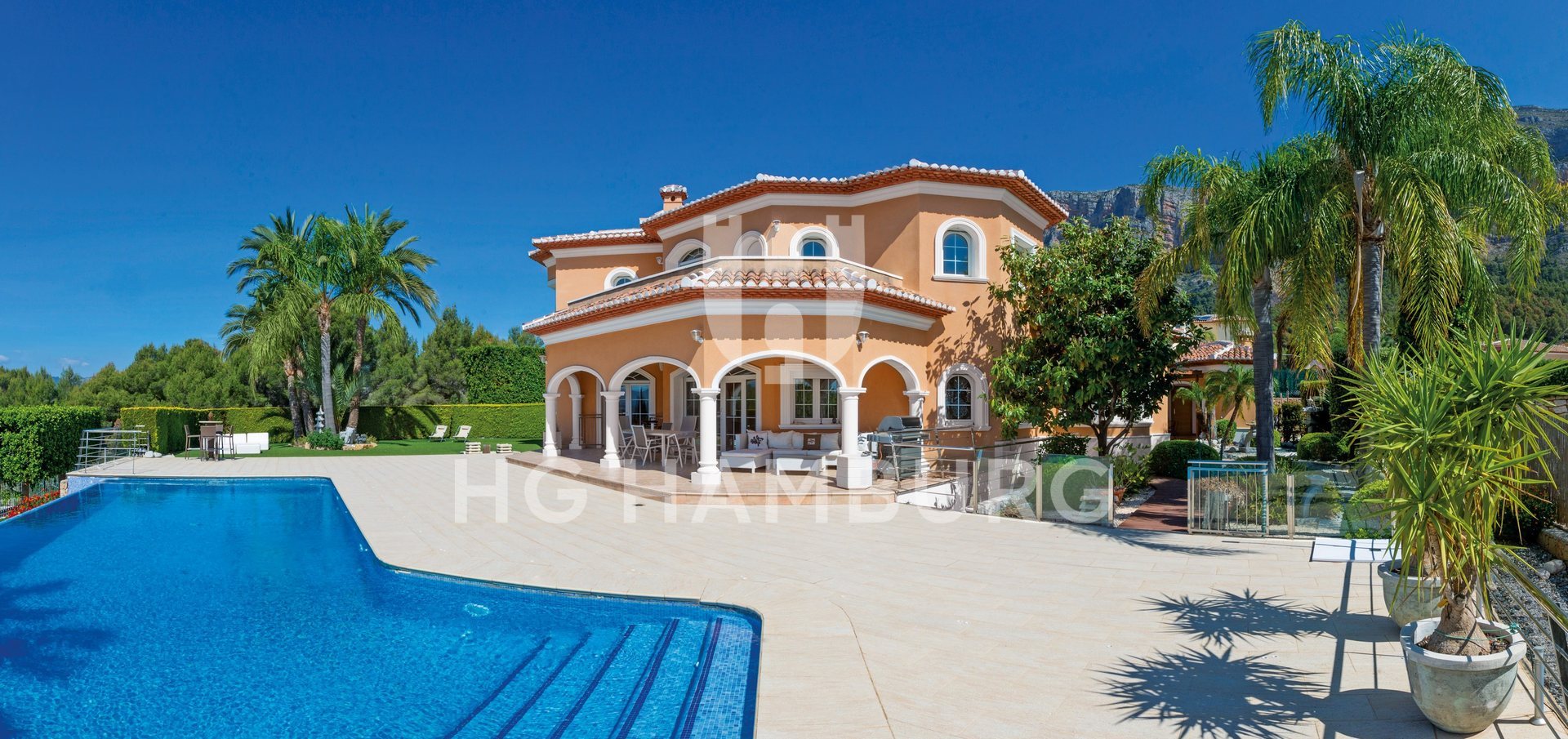 Luxury villa in Jávea (issue 309)