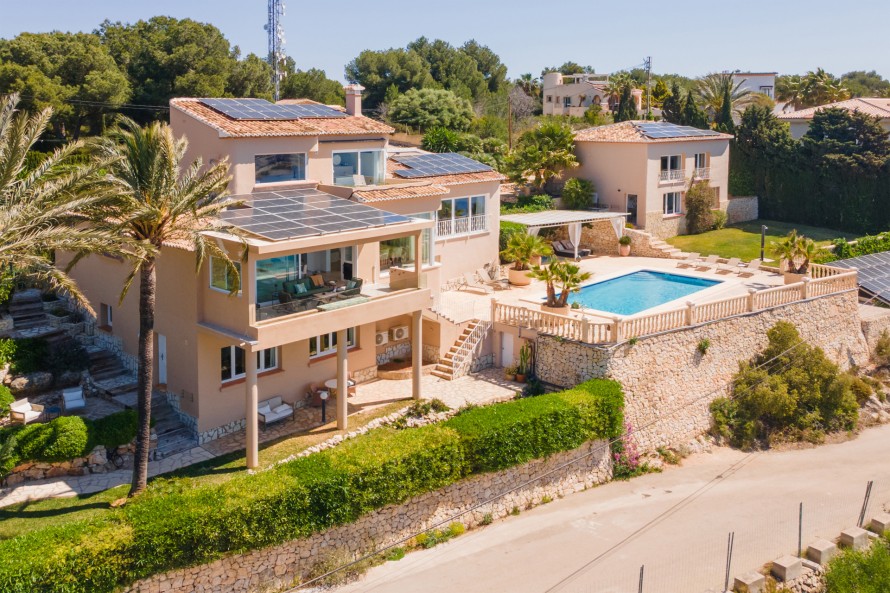 5 Bedrooms - — 3/50