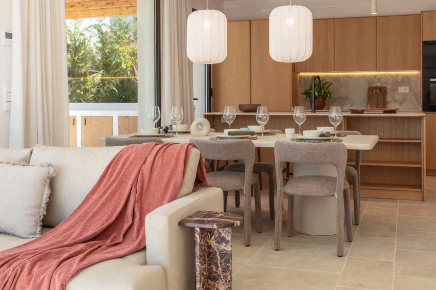4 Bedrooms - — 9/50