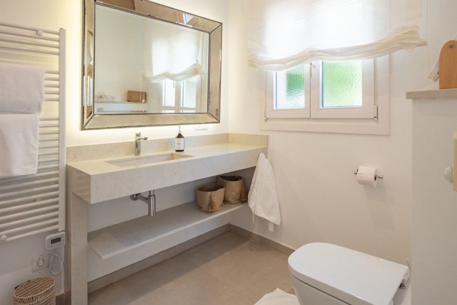 5 Bedrooms - — 36/50