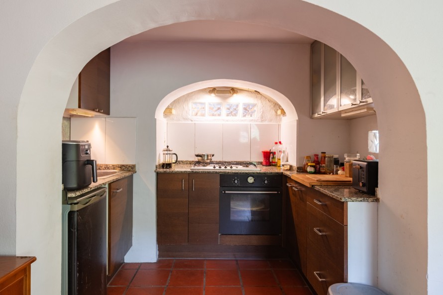 4 Bedrooms - — 9/36