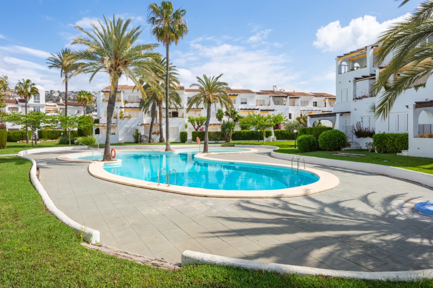 2 Bedrooms - — 30/36