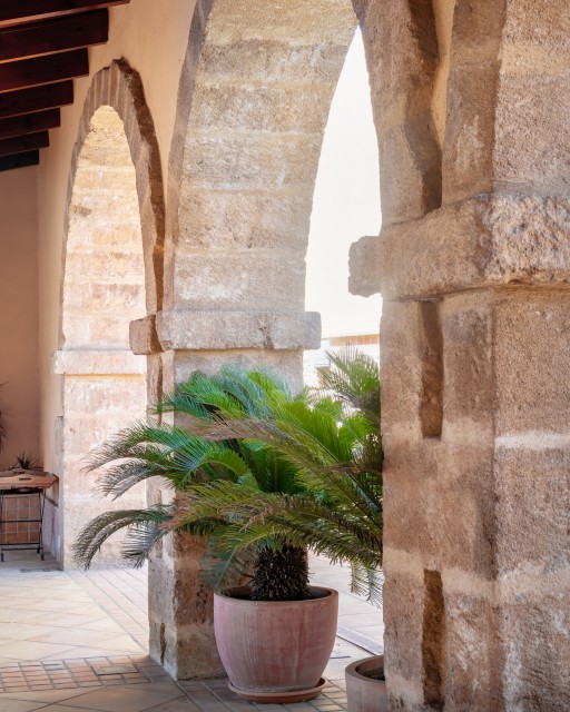 5 Bedrooms - — 28/28