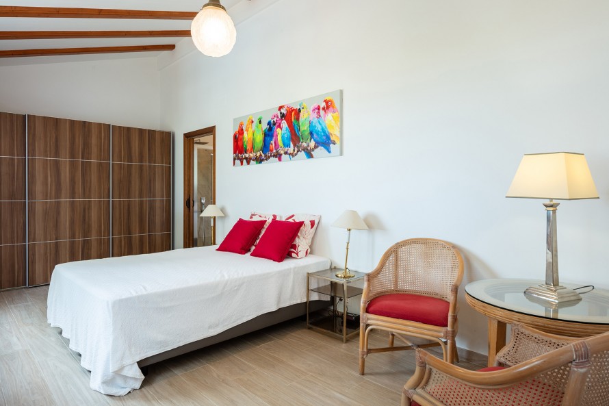 5 Bedrooms - — 19/35
