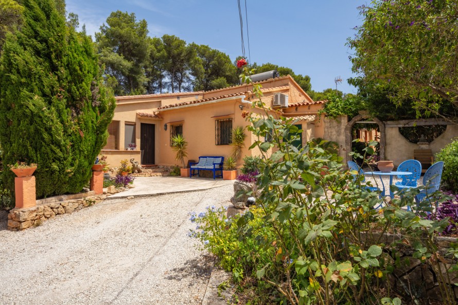 4 Bedrooms - — 25/36