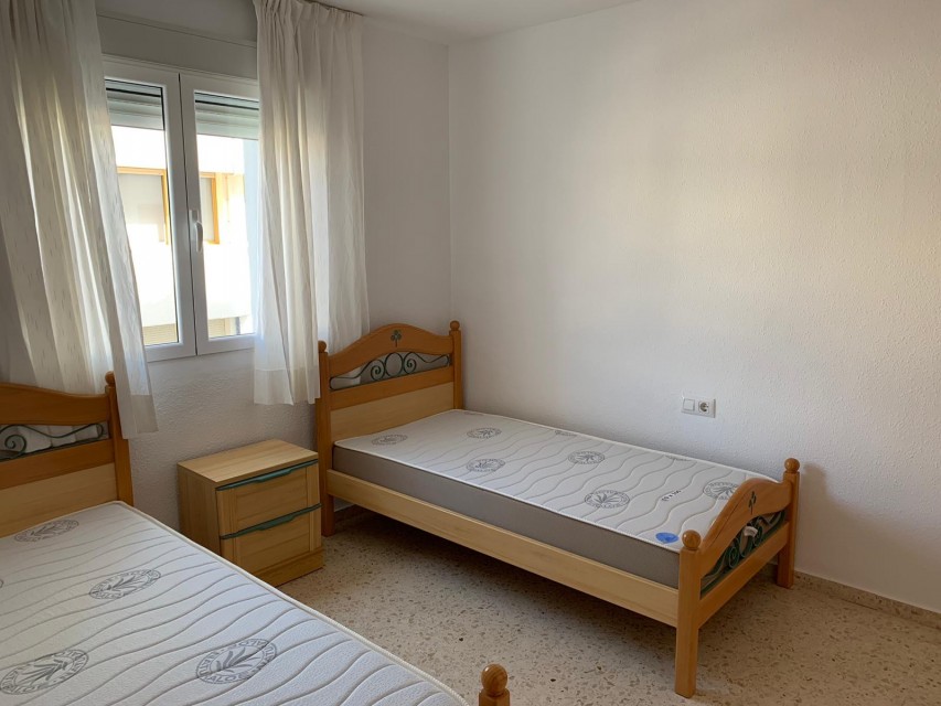 4 Bedrooms - — 11/20
