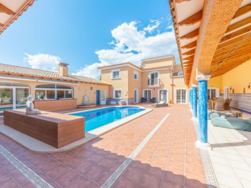 5 Bedrooms - Busot — 55/85