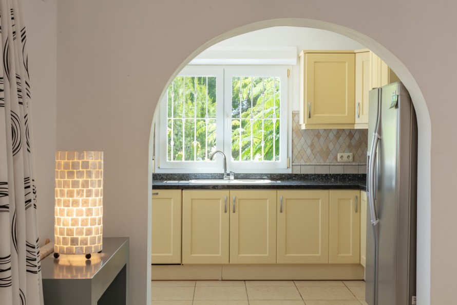 4 Bedrooms - — 10/36