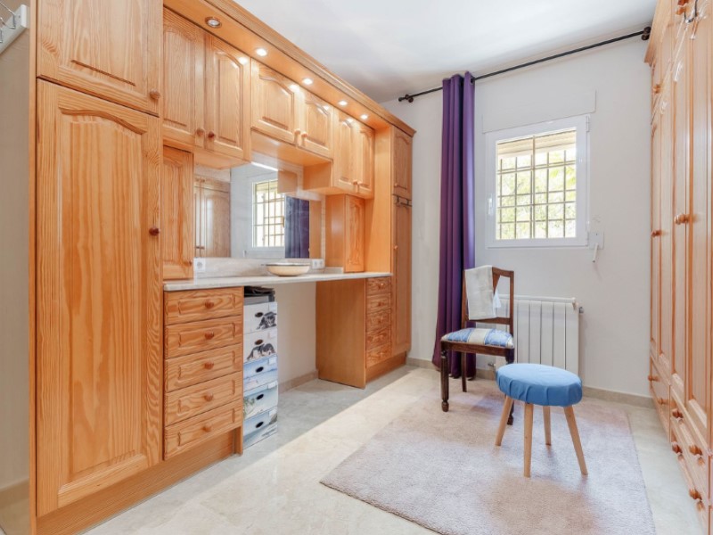 5 Bedrooms - Busot — 24/85
