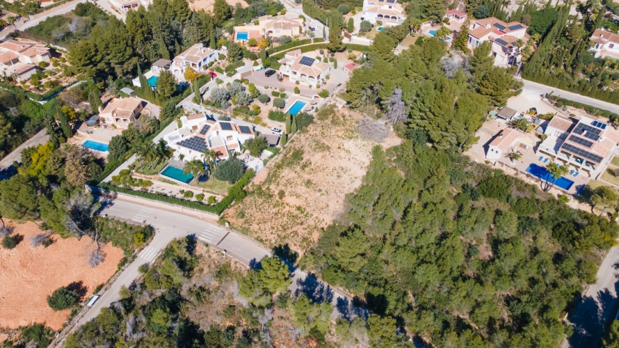 5 Bedrooms - — 17/22