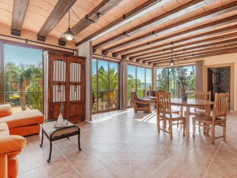 5 Bedrooms - Busot — 9/85