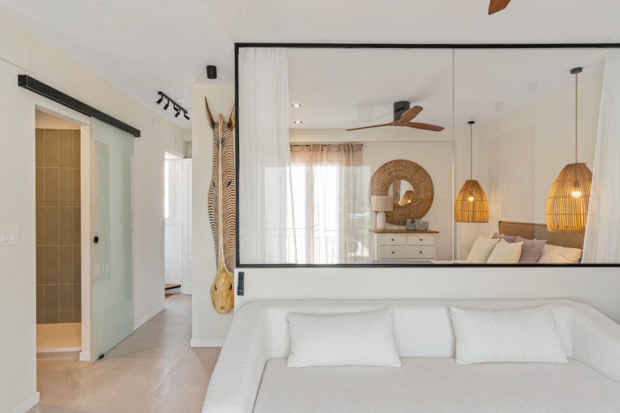 2 Chambres - — 9/29