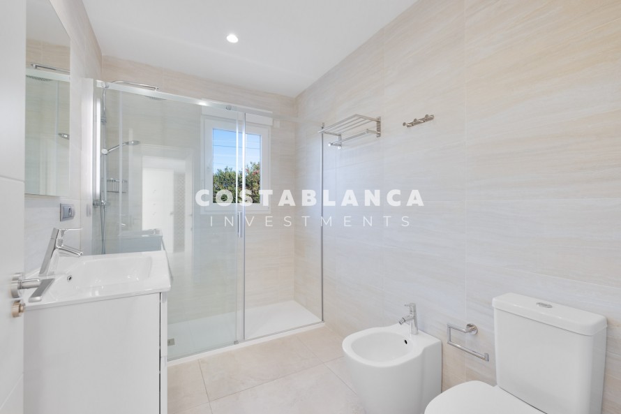 5 Dormitorios - Albir — 25/35
