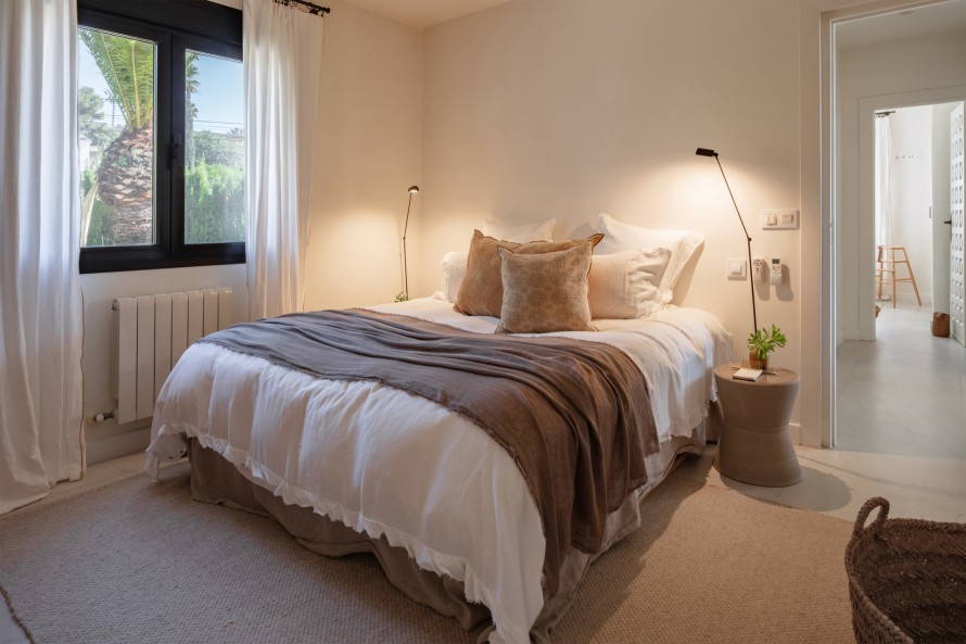4 Bedrooms - — 19/50