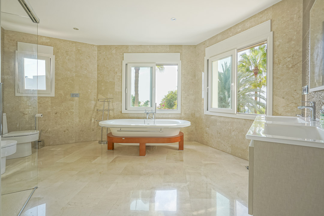 4 Bedrooms - Benissa — 9/44