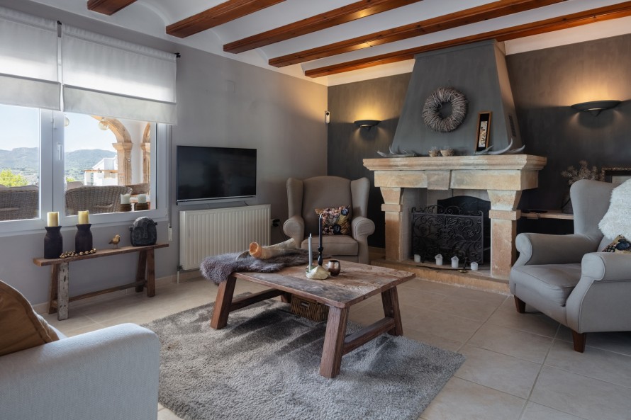 7 Bedrooms - — 5/47