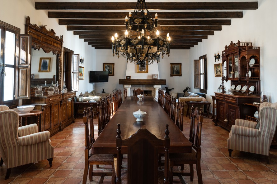 15 Dormitorios - Torrevieja — 35/40
