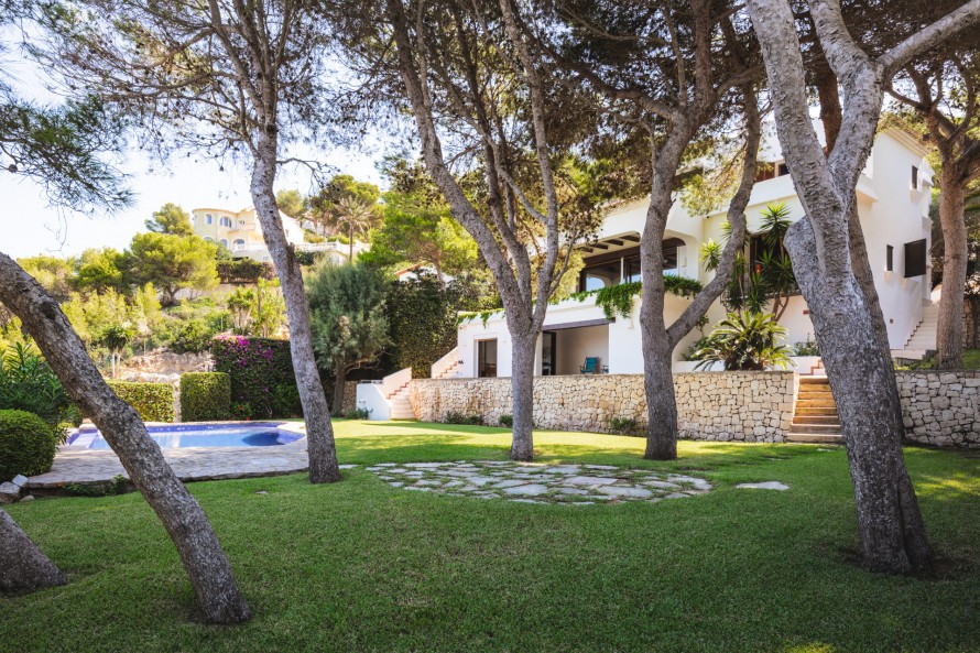 3 Bedrooms - — 7/47