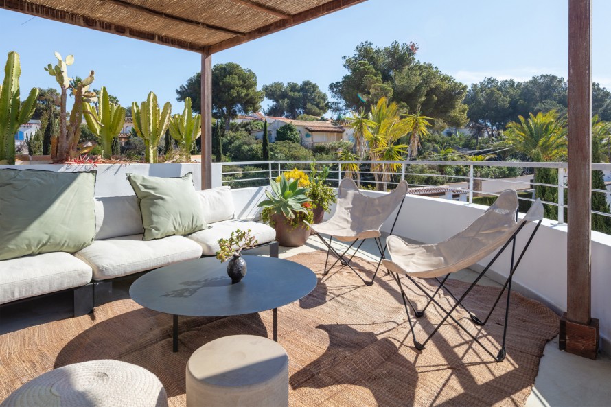 4 Bedrooms - — 17/50