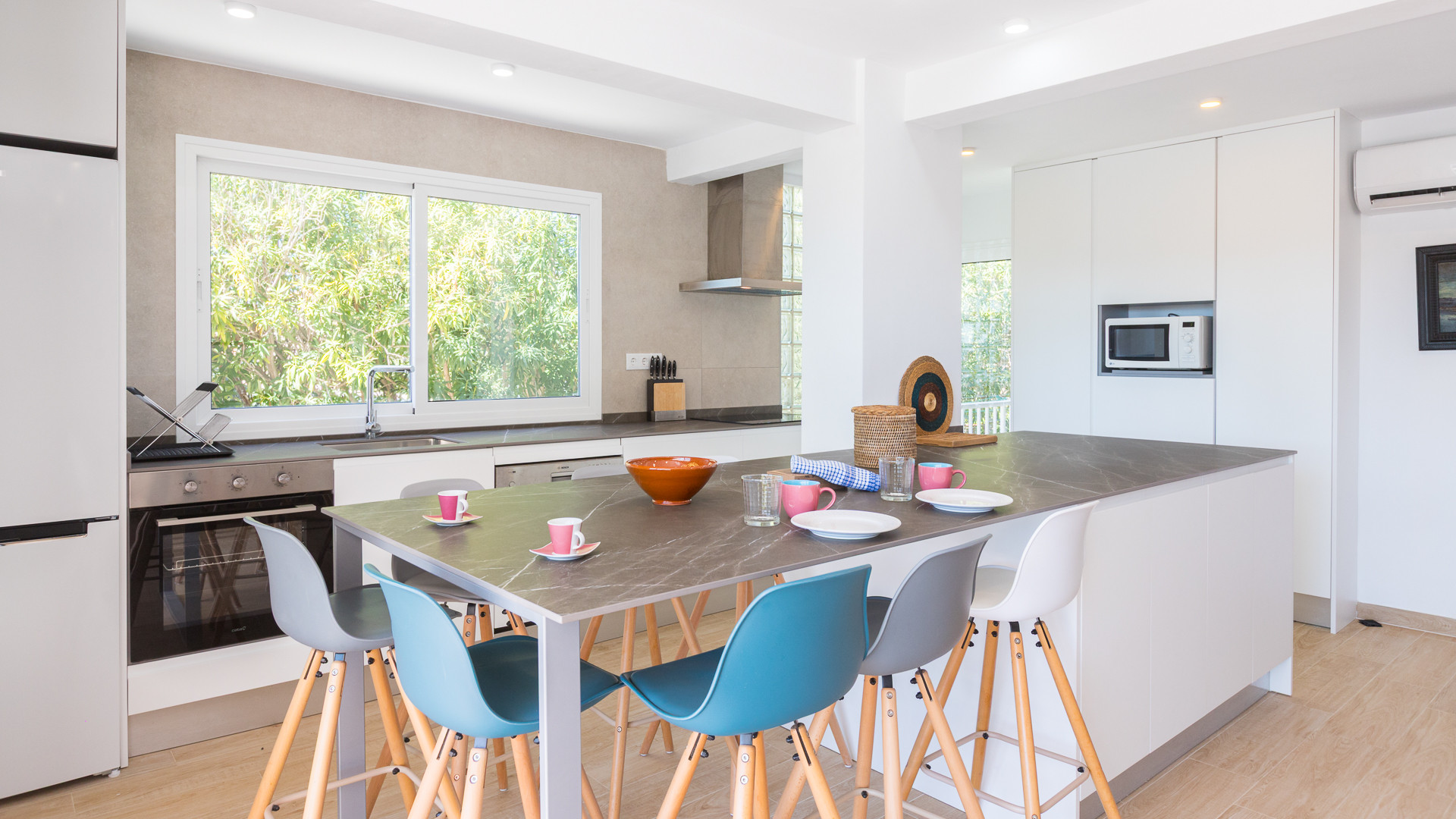 5 Bedrooms - Xàbia — 8/21