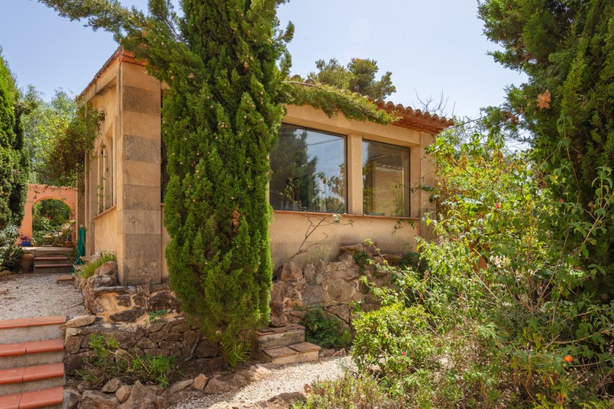 4 Bedrooms - — 27/36