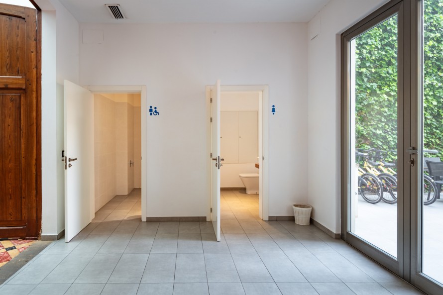 8 Slaapkamers - — 21/43