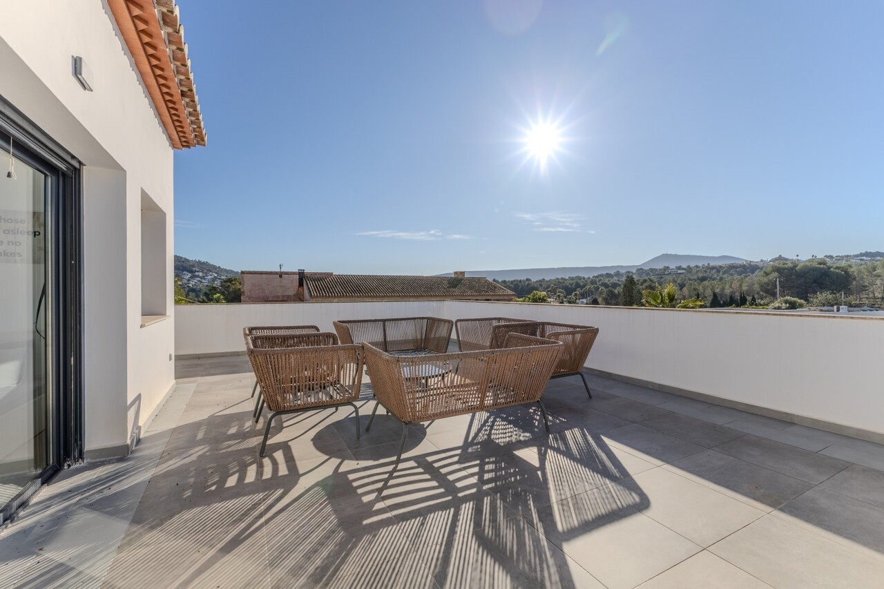 6 Bedrooms - Jávea — 30/50