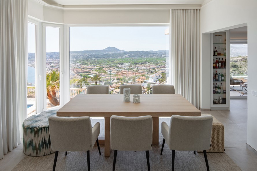 5 Bedrooms - — 9/50