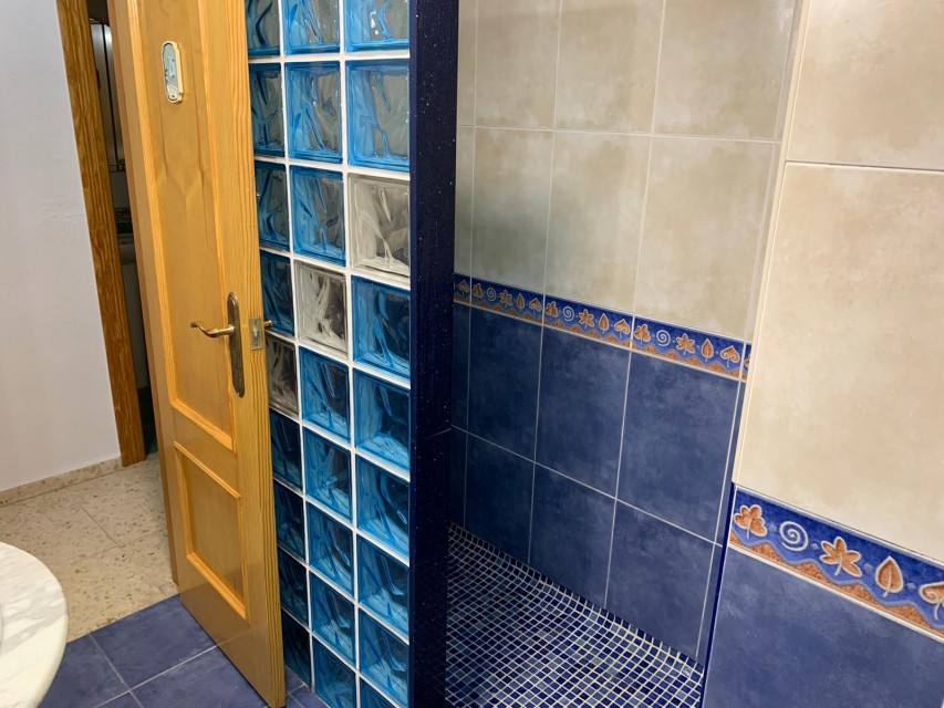 4 Bedrooms - — 17/20