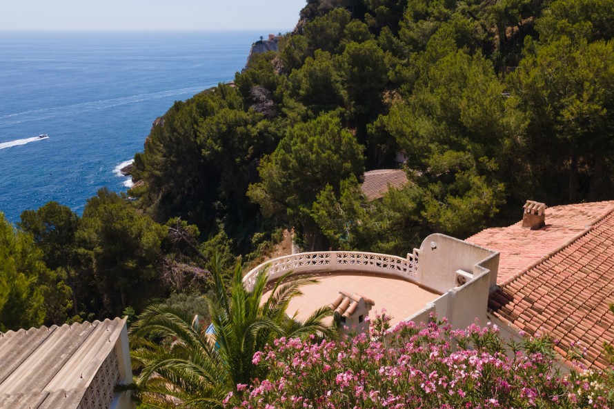 5 Bedrooms - — 34/34