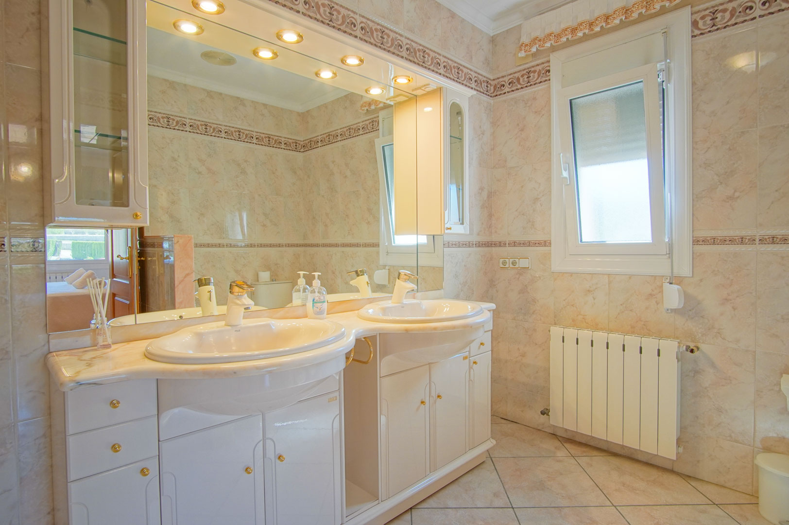 8 Bedrooms - Benissa — 28/50