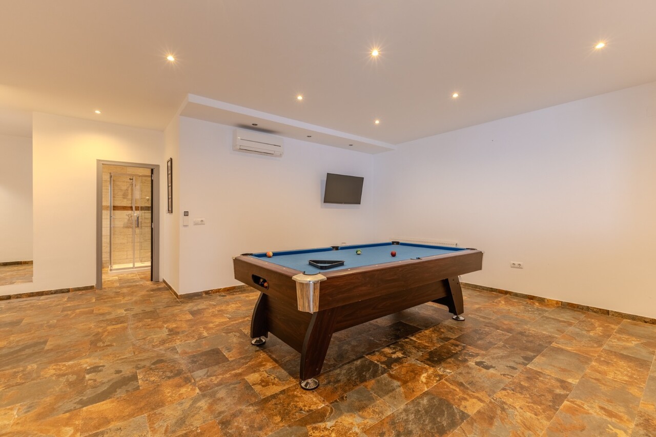 7 Bedrooms - Jávea — 46/50