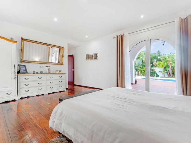 6 Bedrooms - Busot — 11/57