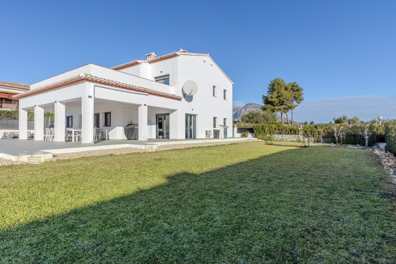 6 Bedrooms - Jávea — 11/50