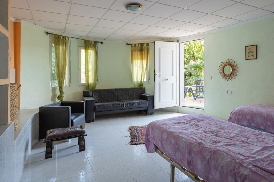 4 Bedrooms - — 21/33