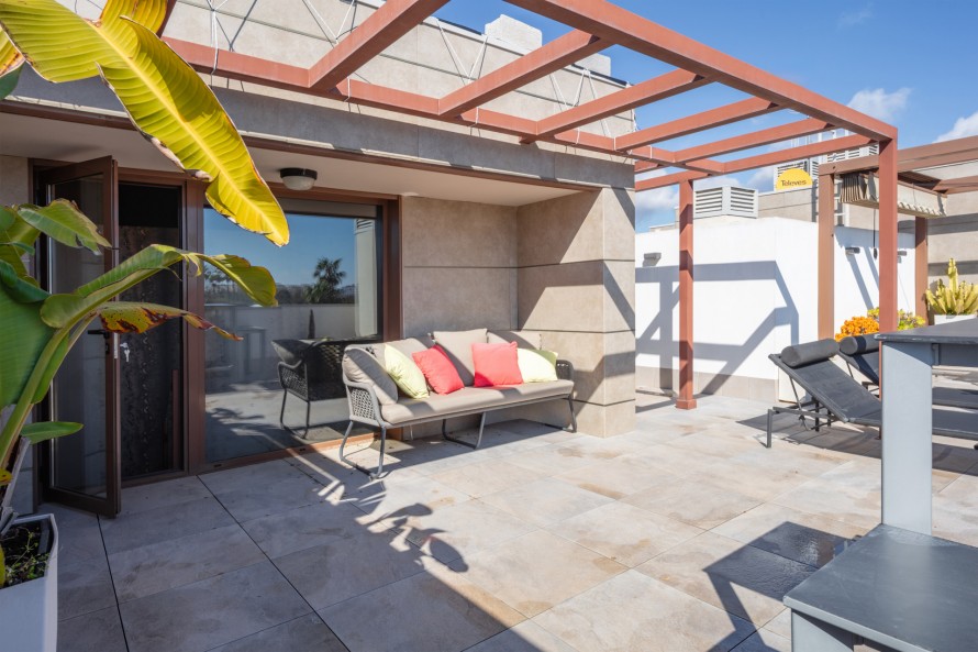 2 Bedrooms - — 24/37