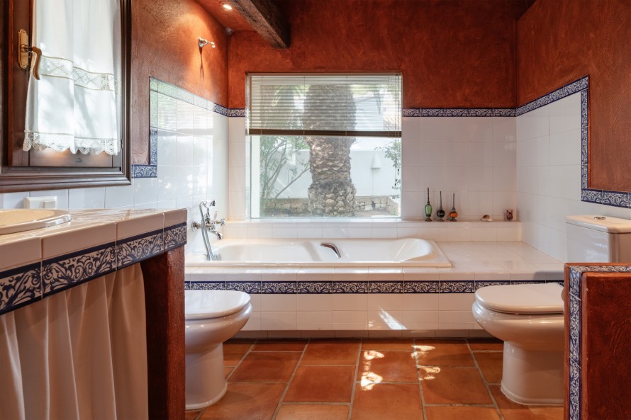 3 Bedrooms - — 28/47