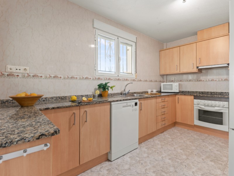 5 Bedrooms - Mutxamel — 50/50