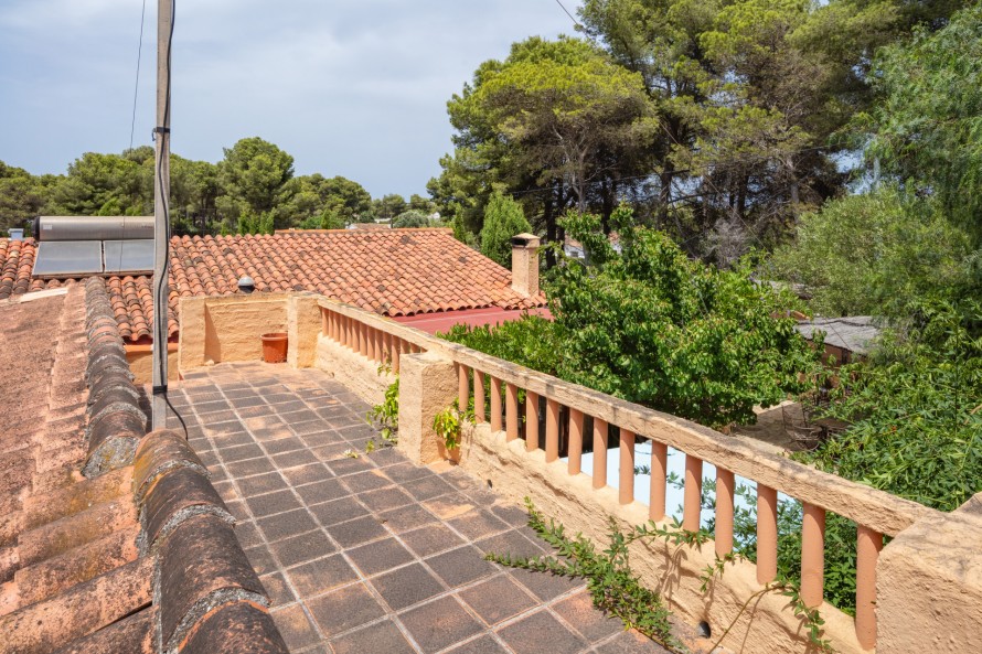 4 Bedrooms - — 28/36