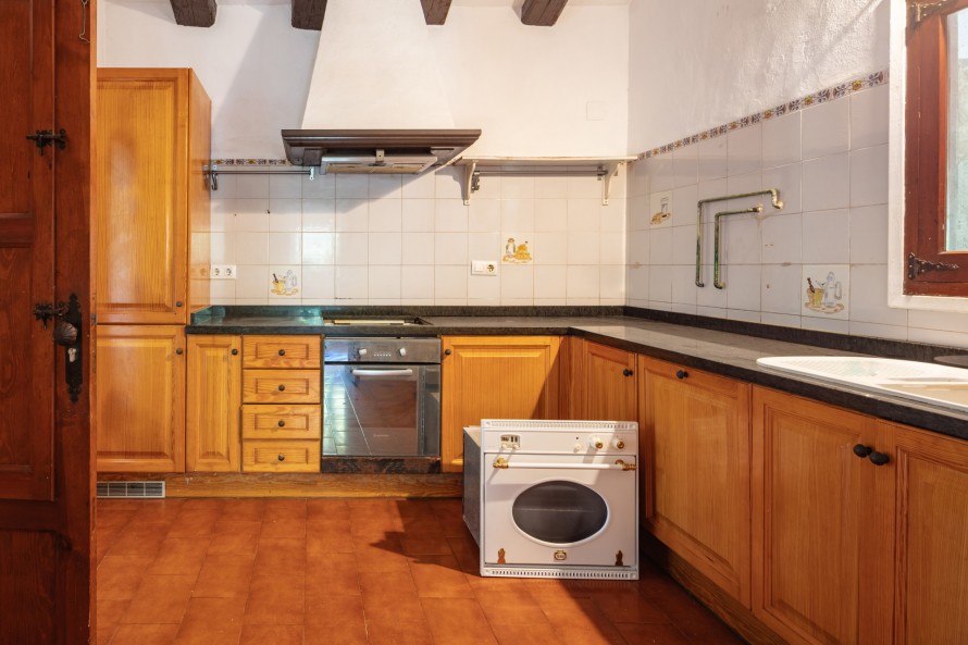 3 Bedrooms - — 9/26