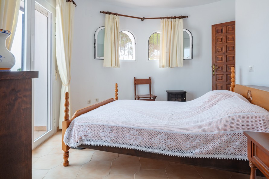 2 Chambres - — 18/37
