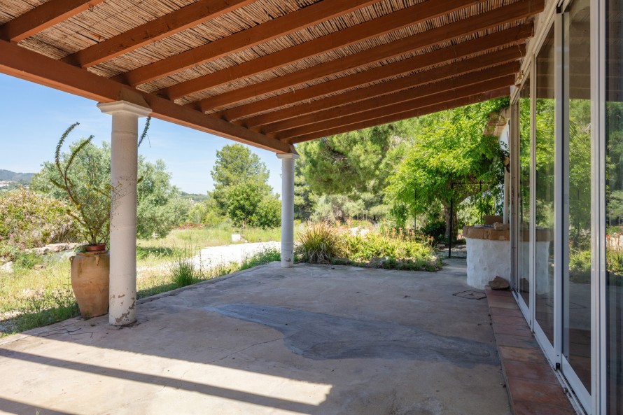 3 Bedrooms - — 6/26