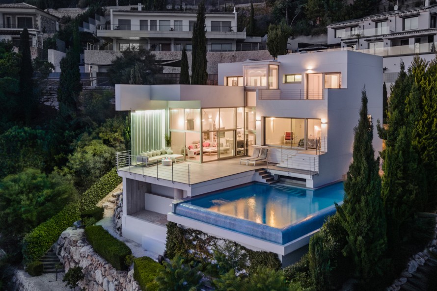 3 Bedrooms - — 26/26