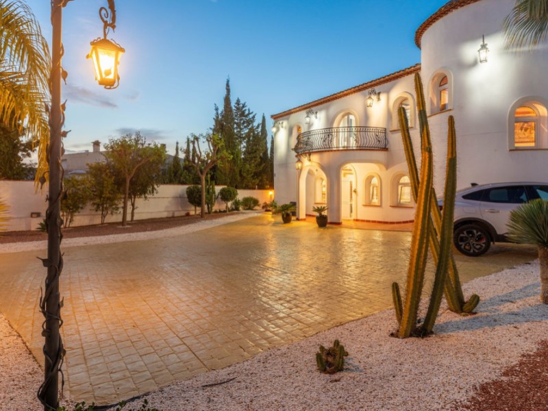 6 Bedrooms - Busot — 42/57