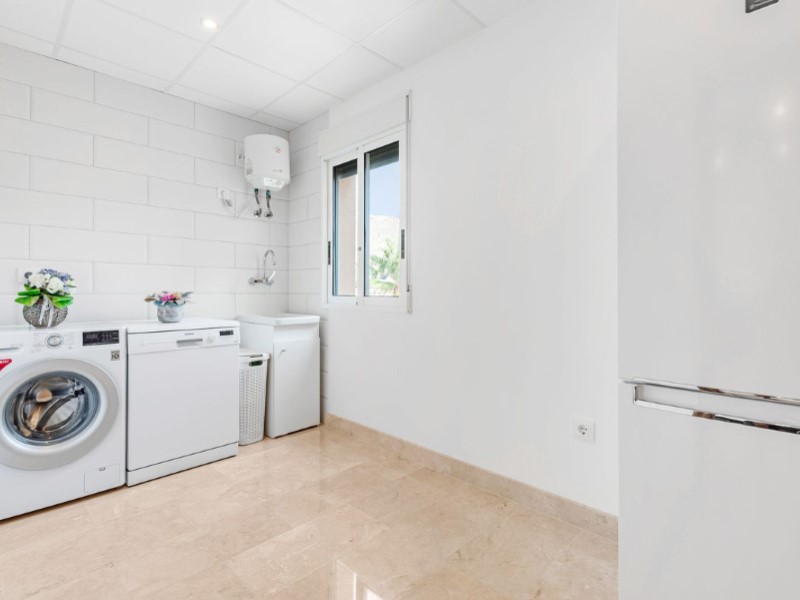 5 Bedrooms - El Campello — 33/76