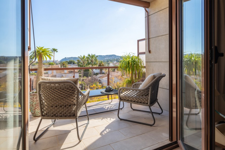 2 Bedrooms - — 21/37
