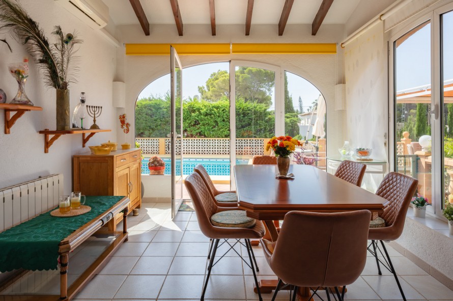 4 Bedrooms - — 10/36