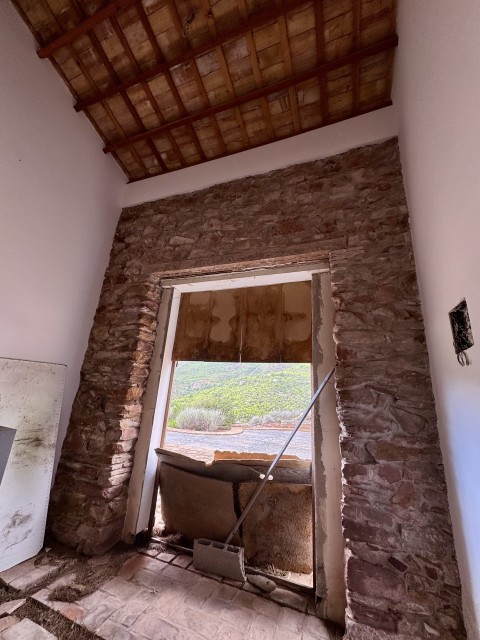 12 Bedrooms - — 40/50