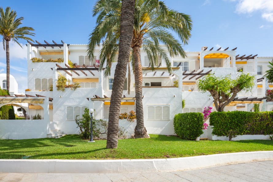 2 Bedrooms - — 24/36