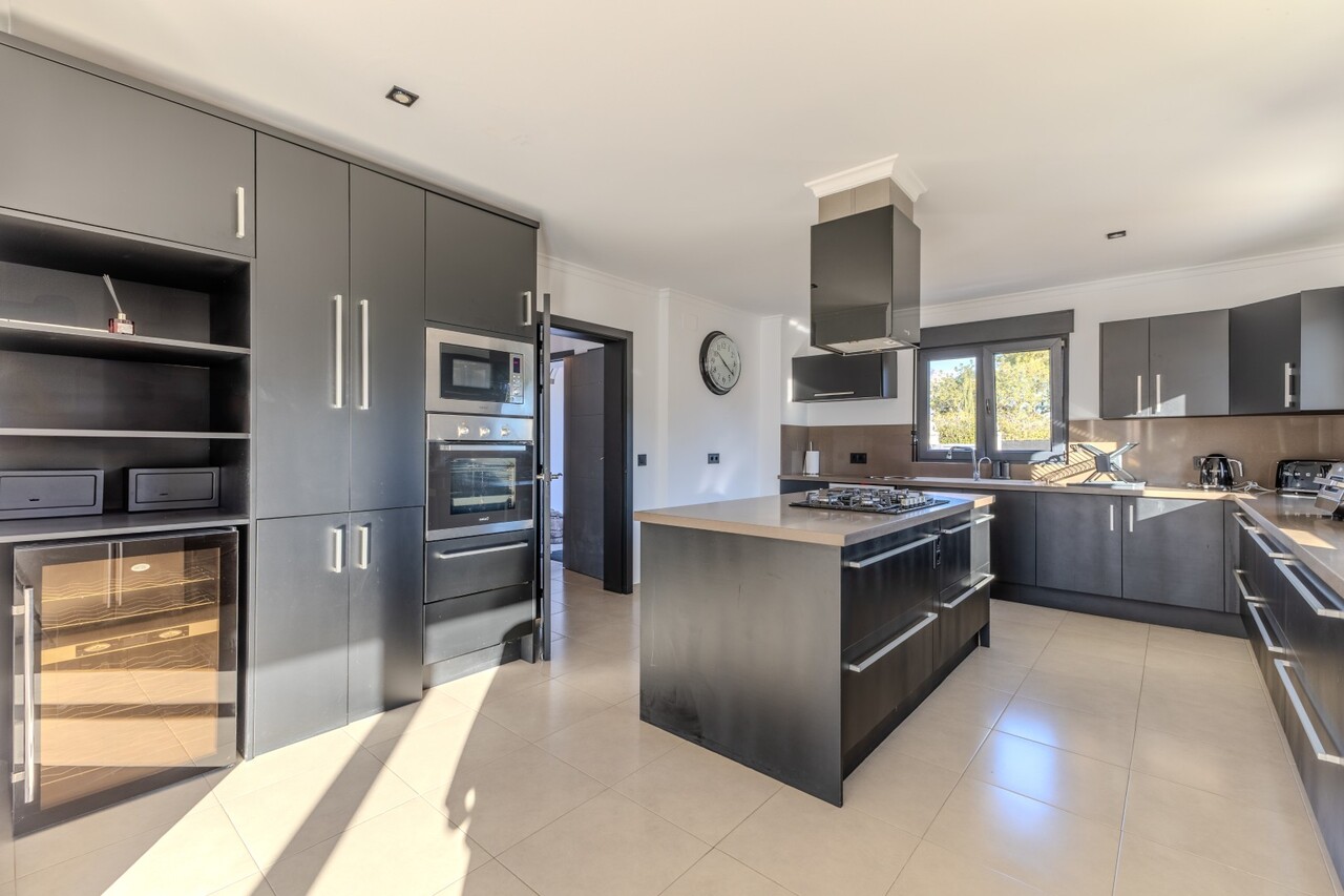 6 Bedrooms - Jávea — 16/50